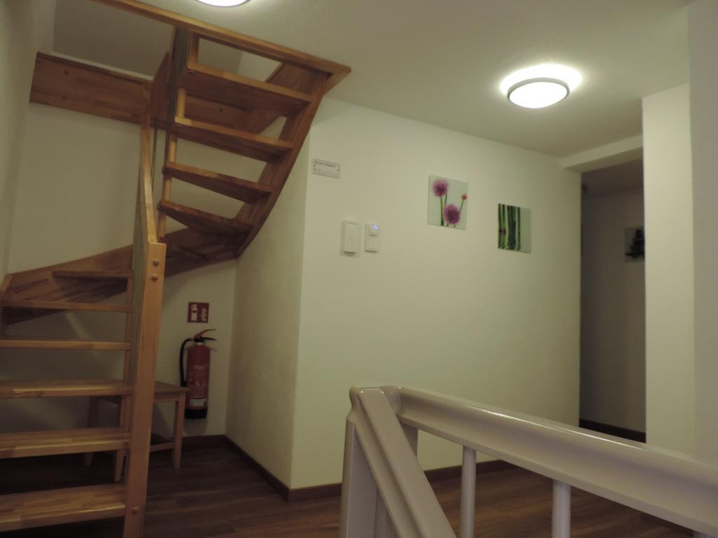 Pension Am Kirchberg Wehringen Екстер'єр фото