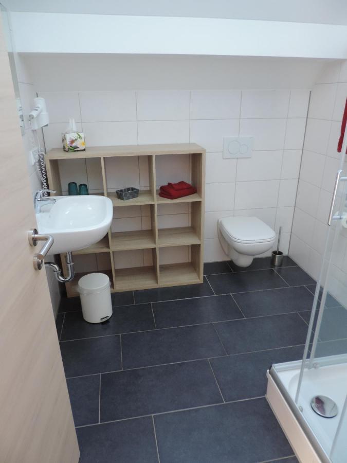 Pension Am Kirchberg Wehringen Екстер'єр фото