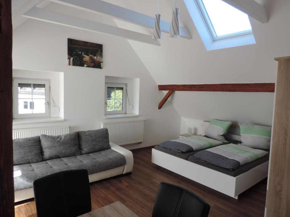 Pension Am Kirchberg Wehringen Екстер'єр фото