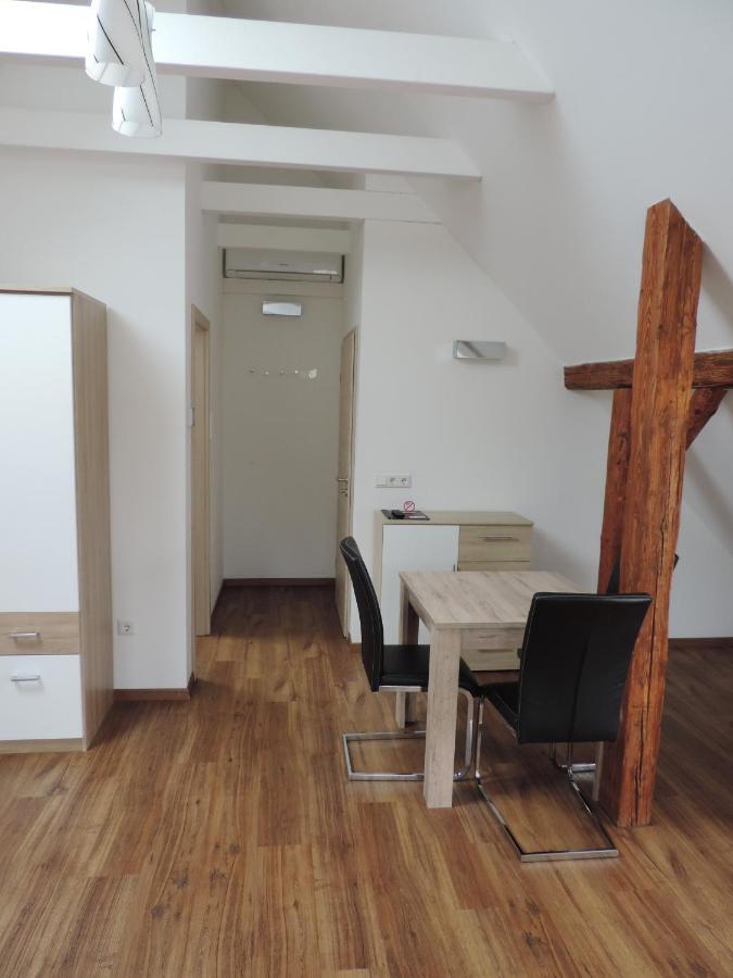 Pension Am Kirchberg Wehringen Екстер'єр фото