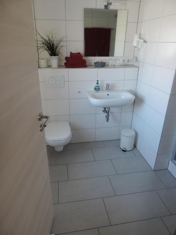 Pension Am Kirchberg Wehringen Екстер'єр фото