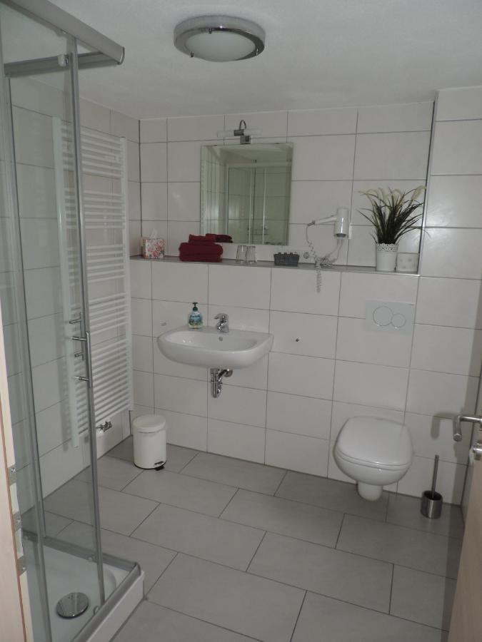 Pension Am Kirchberg Wehringen Екстер'єр фото